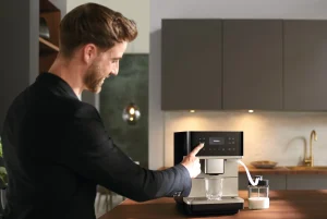 Miele Macchine Per Il Caffè | CM 6360 MilkPerfection Nero ossidiana CM